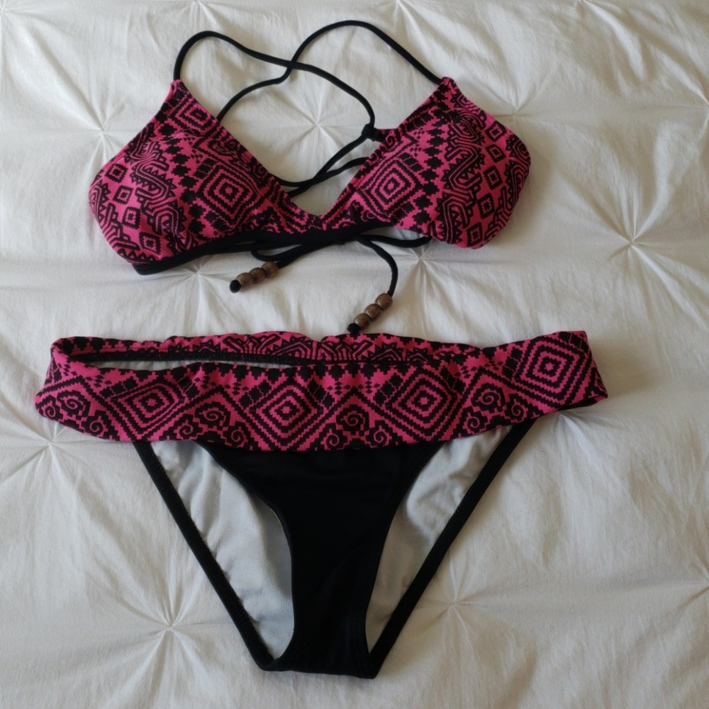 Reef Magenta & Black Bikini Top & Bottom